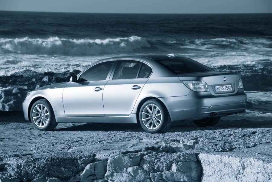 BMW 5-Series 2007 года  (фото 15 из 93)
